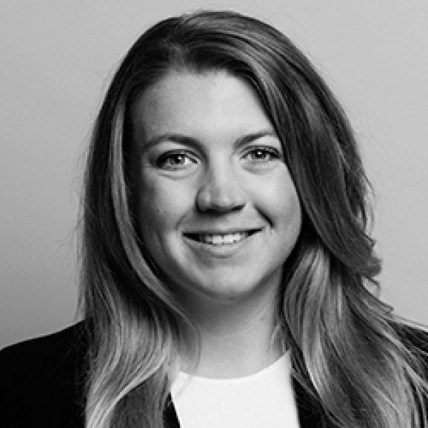 esther-huelsken-17150807576UGEG.png