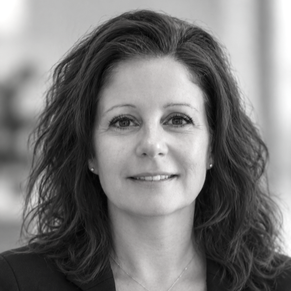 Elisabeth-Pereira---Responsable-RH-France.png